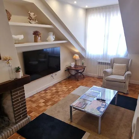 La Buhardilla De La Escalerona - 2 Hab - Vut-4354-as Apartment Gijon