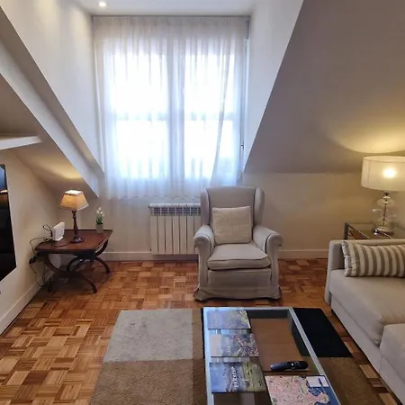 Apartamento La Buhardilla De La Escalerona - 2 Hab - Vut-4354-as